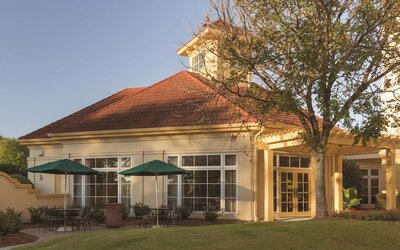 La Quinta Inn & Suites by Wyndham Atlanta Ballpark/Galleria