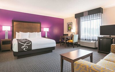 La Quinta Inn & Suites by Wyndham Atlanta Midtown - Buckhead