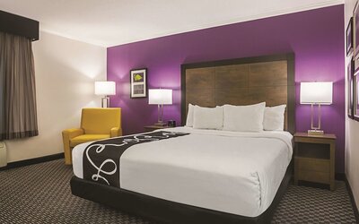 La Quinta Inn & Suites by Wyndham Atlanta Midtown - Buckhead