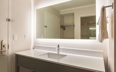 La Quinta Inn & Suites by Wyndham Atlanta Midtown - Buckhead