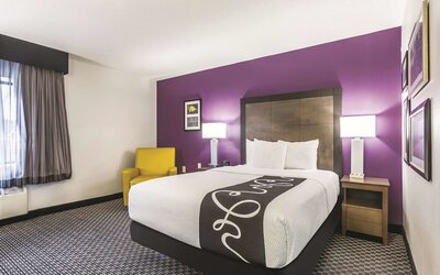 La Quinta Inn & Suites by Wyndham Atlanta Midtown - Buckhead