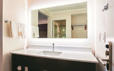 La Quinta Inn & Suites by Wyndham Atlanta Midtown - Buckhead