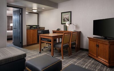 Embassy Suites by Hilton Austin Central
