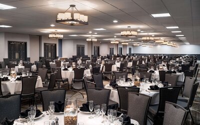 Embassy Suites by Hilton Austin Central