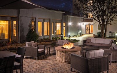 Courtyard by Marriott Nashville Airport