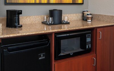Courtyard by Marriott Nashville Airport