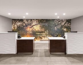La Quinta Inn & Suites by Wyndham Austin Round Rock