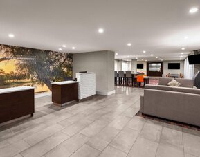 La Quinta Inn & Suites by Wyndham Austin Round Rock