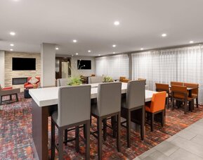 La Quinta Inn & Suites by Wyndham Austin Round Rock