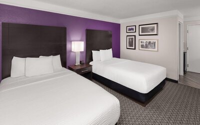 La Quinta Inn & Suites by Wyndham Austin Round Rock
