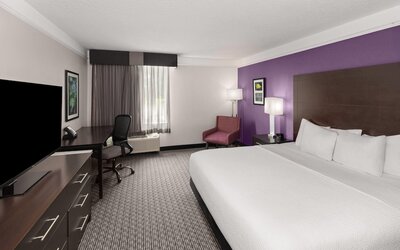 La Quinta Inn & Suites by Wyndham Austin Round Rock