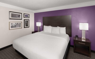 La Quinta Inn & Suites by Wyndham Austin Round Rock