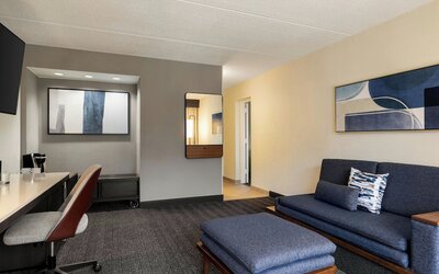 Courtyard by Marriott Atlanta Northlake