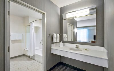 Courtyard by Marriott Nashville Green Hills