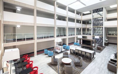 La Quinta Inn & Suites by Wyndham Atlanta Airport South