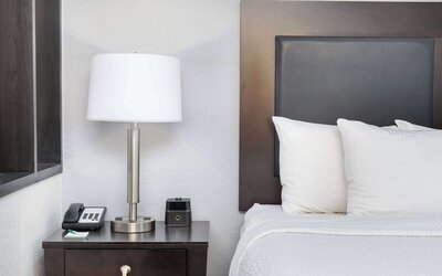 La Quinta Inn & Suites by Wyndham Atlanta Airport South