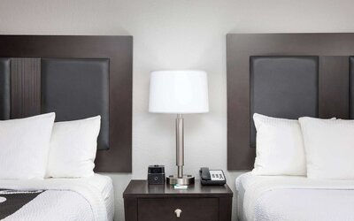La Quinta Inn & Suites by Wyndham Atlanta Airport South