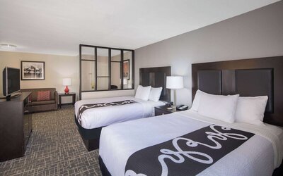 La Quinta Inn & Suites by Wyndham Atlanta Airport South