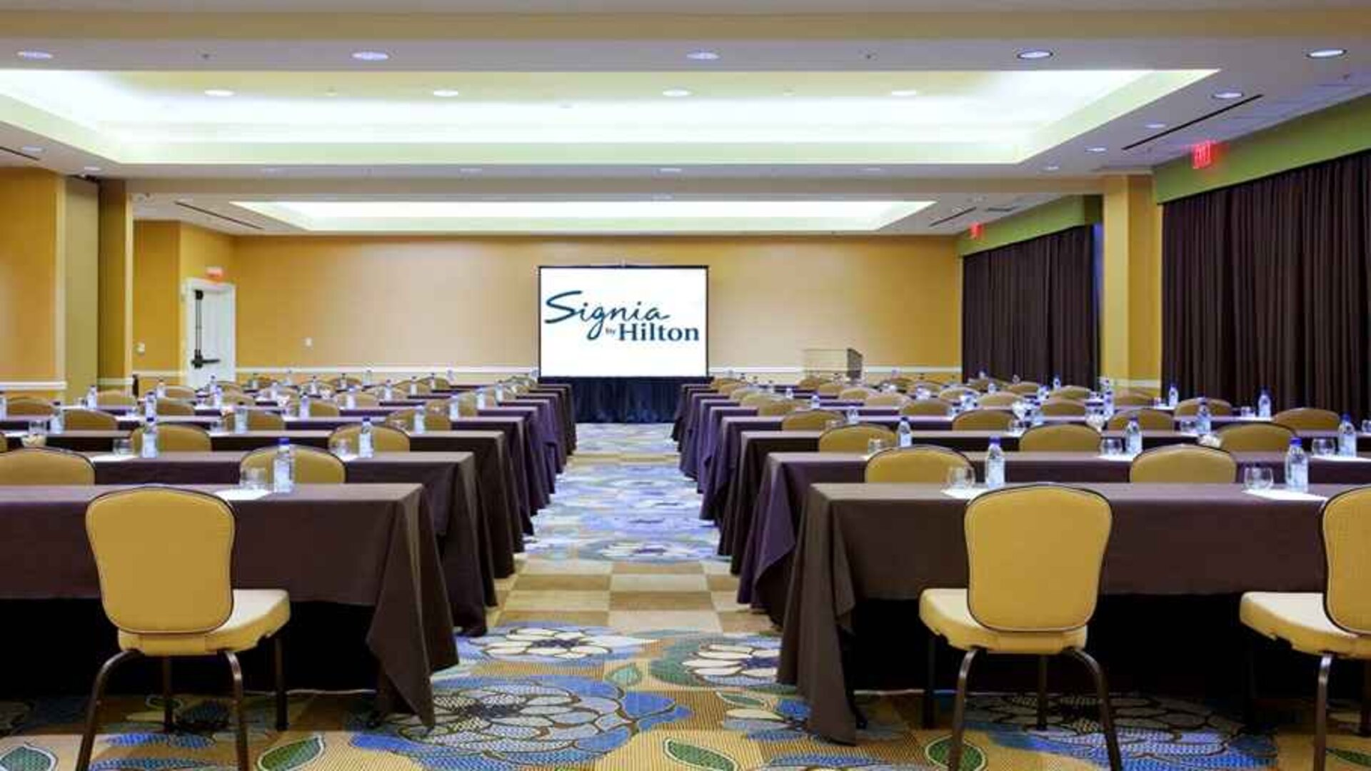 Elegant conference room suitable for any business meeting at the Signia by Hilton Orlando Bonnet Creek.