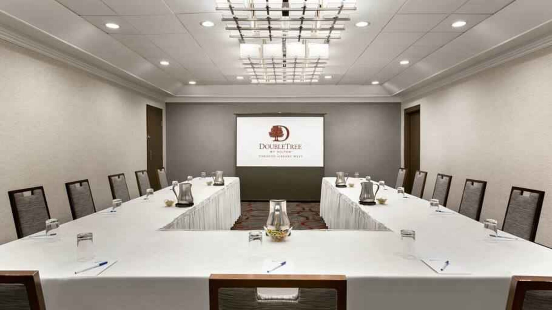 Comfortable meeting room perfect for privacy and small groups at the Double Tree Toronto Airport West.