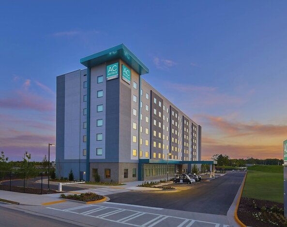 AC Hotel by Marriott Atlanta Airport Gateway