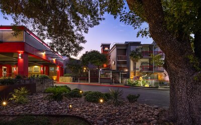 Aiden Austin City Hotel