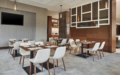 AC Hotel by Marriott Atlanta Airport Gateway