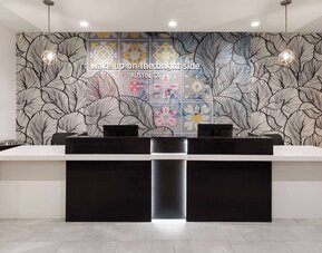 La Quinta Inn & Suites by Wyndham Austin Parmer/Tech Ridge