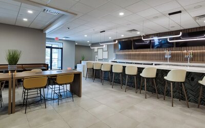 Holiday Inn Nashville Airport by IHG
