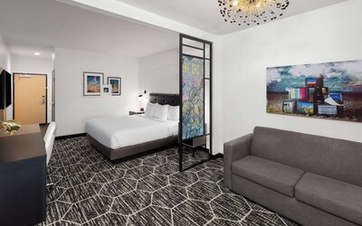 La Quinta Inn & Suites by Wyndham Austin Parmer/Tech Ridge
