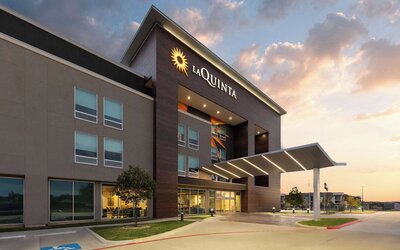 La Quinta Inn & Suites by Wyndham Austin Parmer/Tech Ridge