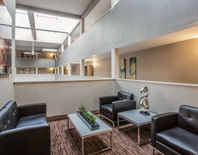 Quality Suites Nashville Airport