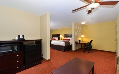 Quality Suites Nashville Airport
