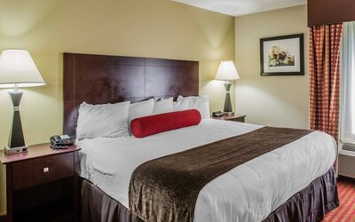 Quality Suites Nashville Airport