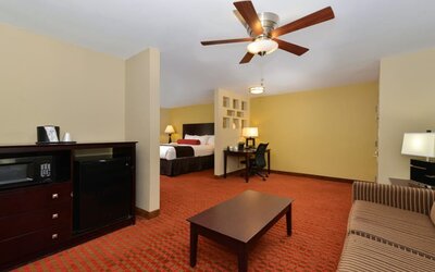 Quality Suites Nashville Airport