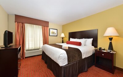 Quality Suites Nashville Airport