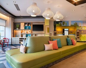 Home2 Suites By Hilton Atlanta Airport College Park