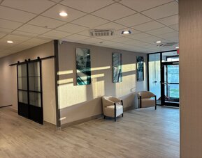 La Quinta Inn & Suites by Wyndham Nashville Airport/Opryland