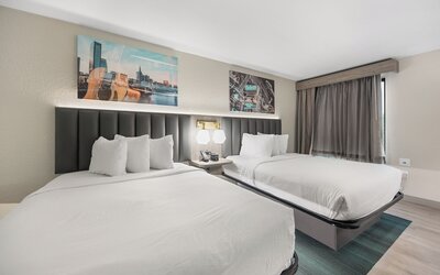 La Quinta Inn & Suites by Wyndham Nashville Airport/Opryland