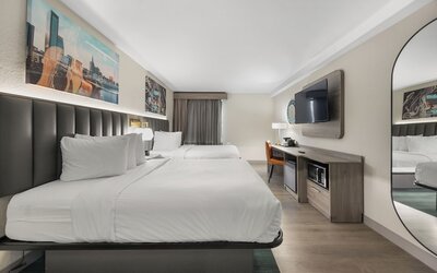 La Quinta Inn & Suites by Wyndham Nashville Airport/Opryland