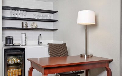 DoubleTree Suites by Hilton Nashville Airport