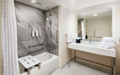 Embassy Suites by Hilton Atlanta Airport North