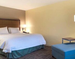 Spacious king room with workspace at Hampton Inn Big Rapids, MI.