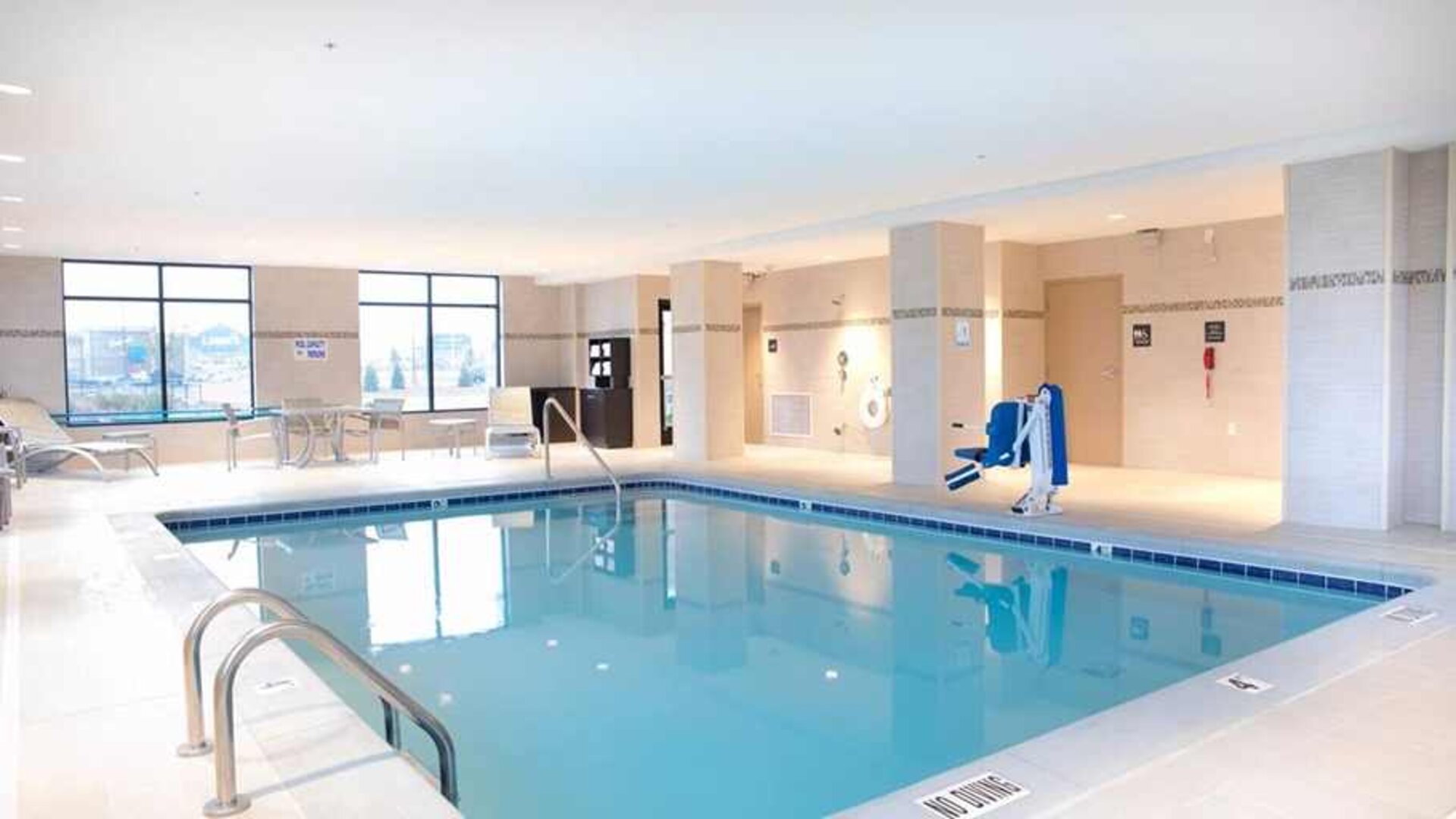 Beautiful indoor pool at Hampton Inn Big Rapids, MI.