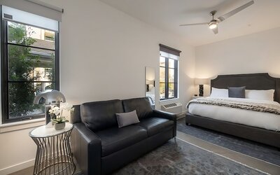 The 121 Hotel