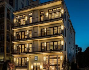 The 121 Hotel