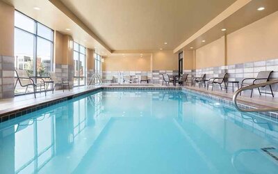 Brigh-lit indoor pool at Hampton Inn By Hilton, Salt Lake City Cottonwood.