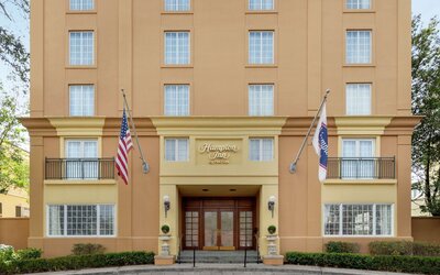 Hampton Inn New Orleans-St. Charles Ave./Garden District