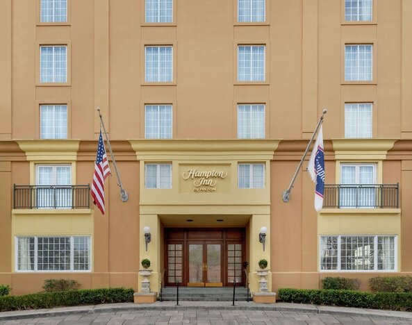 Hampton Inn New Orleans-St. Charles Ave./Garden District