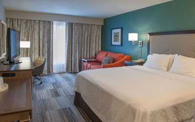 Hampton Inn New Orleans-St. Charles Ave./Garden District